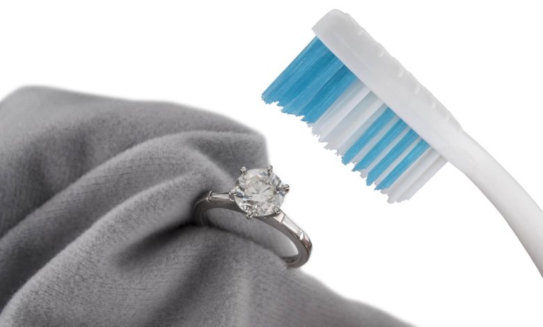 How to care for and clean a diamond