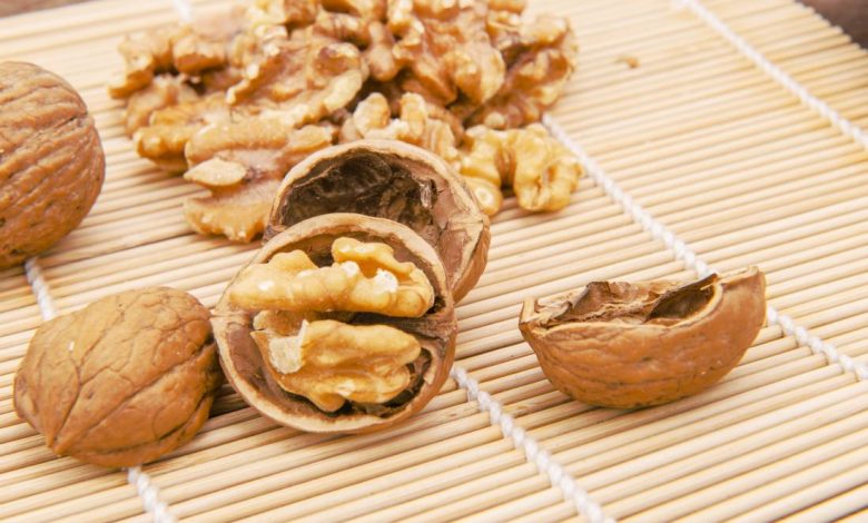 Benefits of Consuming Walnuts